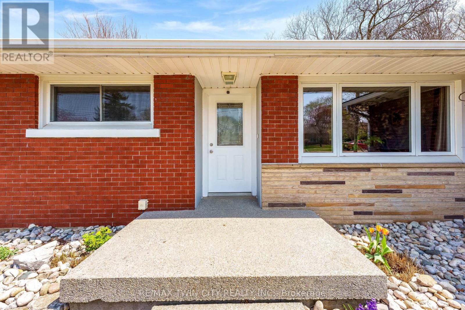 92 BRAESIDE AVENUE