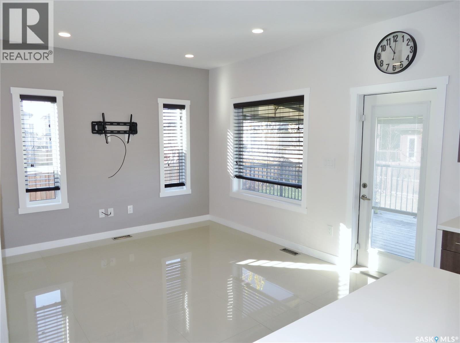 738 Pichler COVE