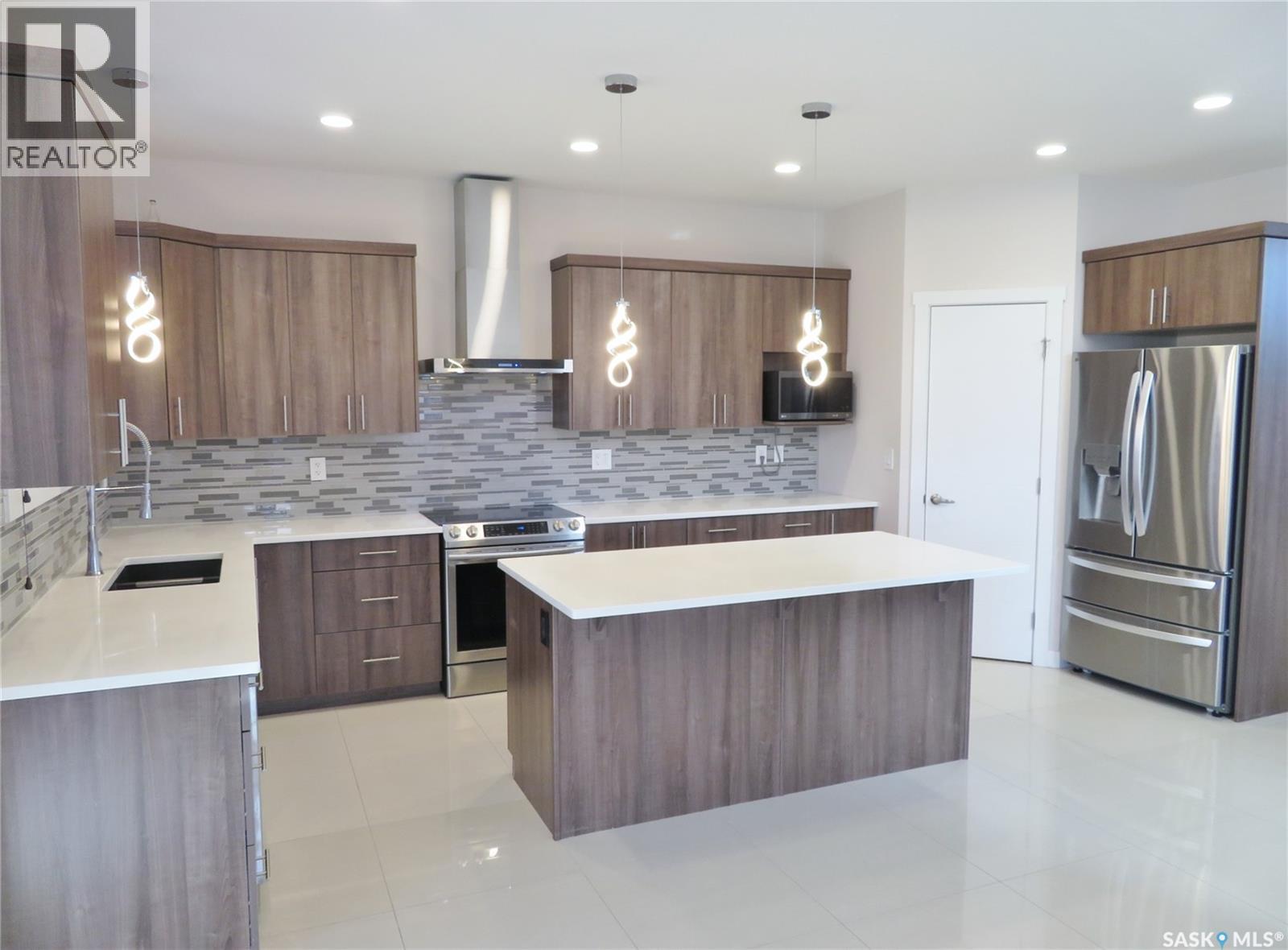 738 Pichler COVE