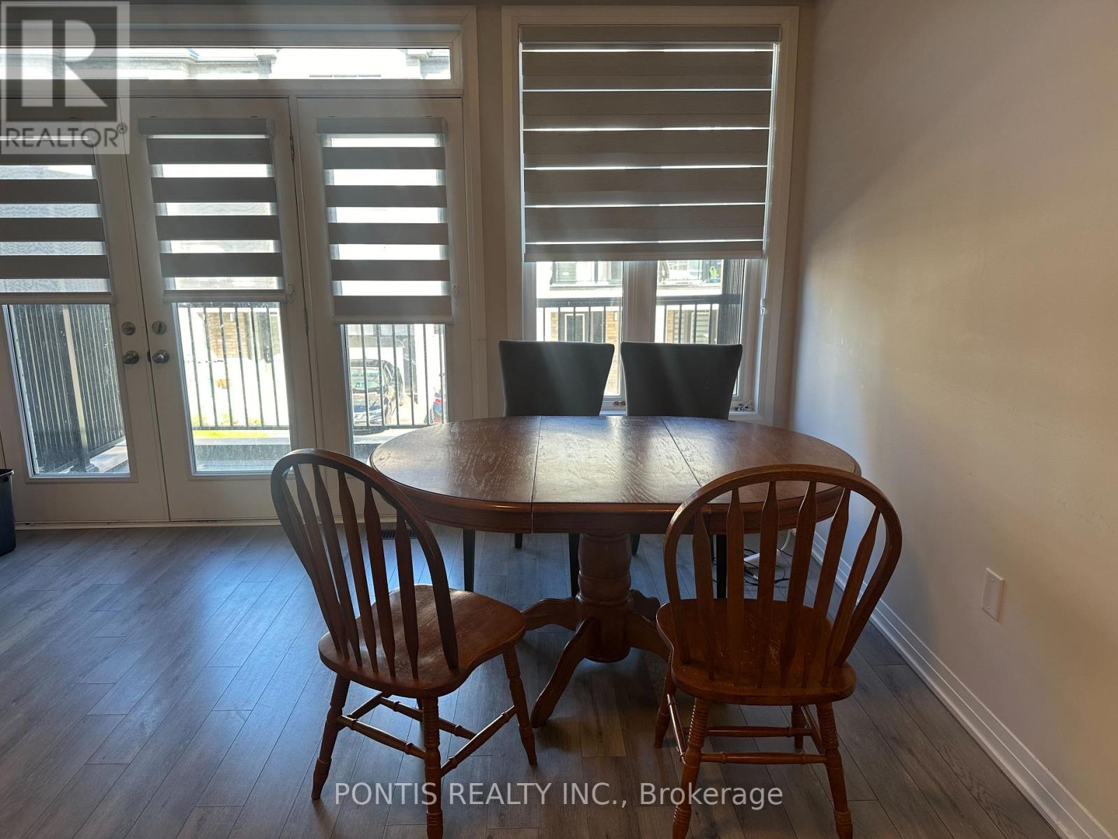 304 - 585 COLBORNE STREET E