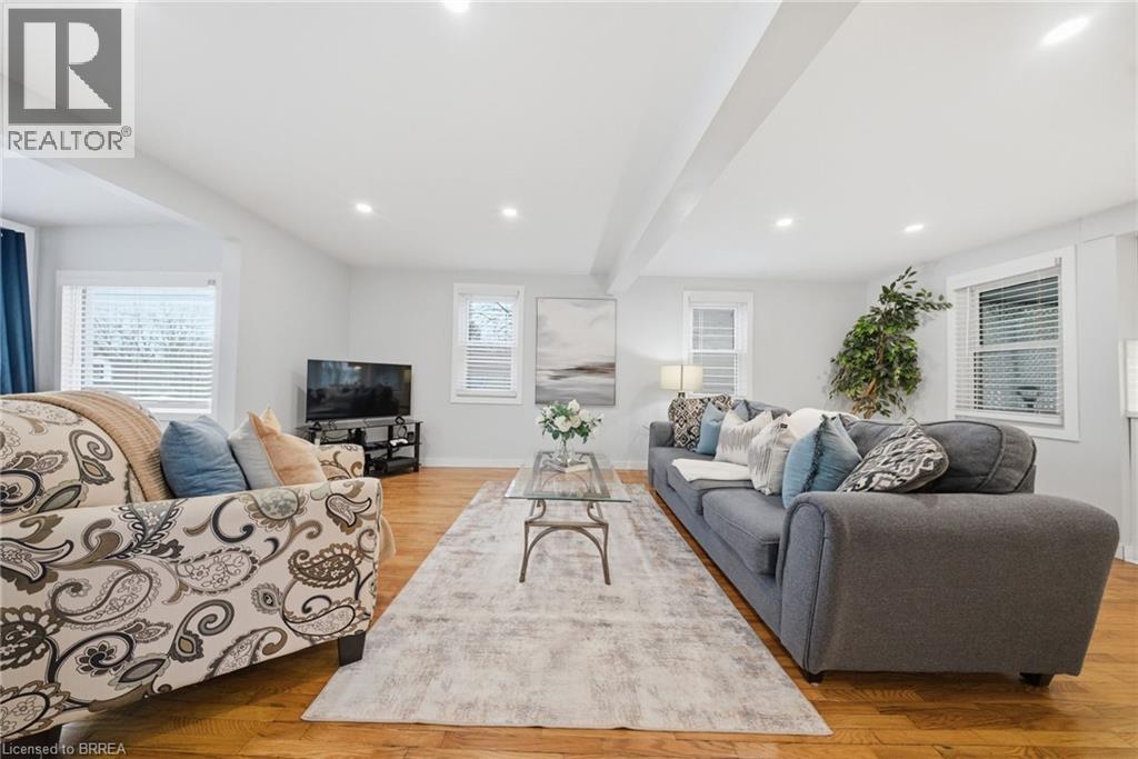 71 FOURTH Avenue