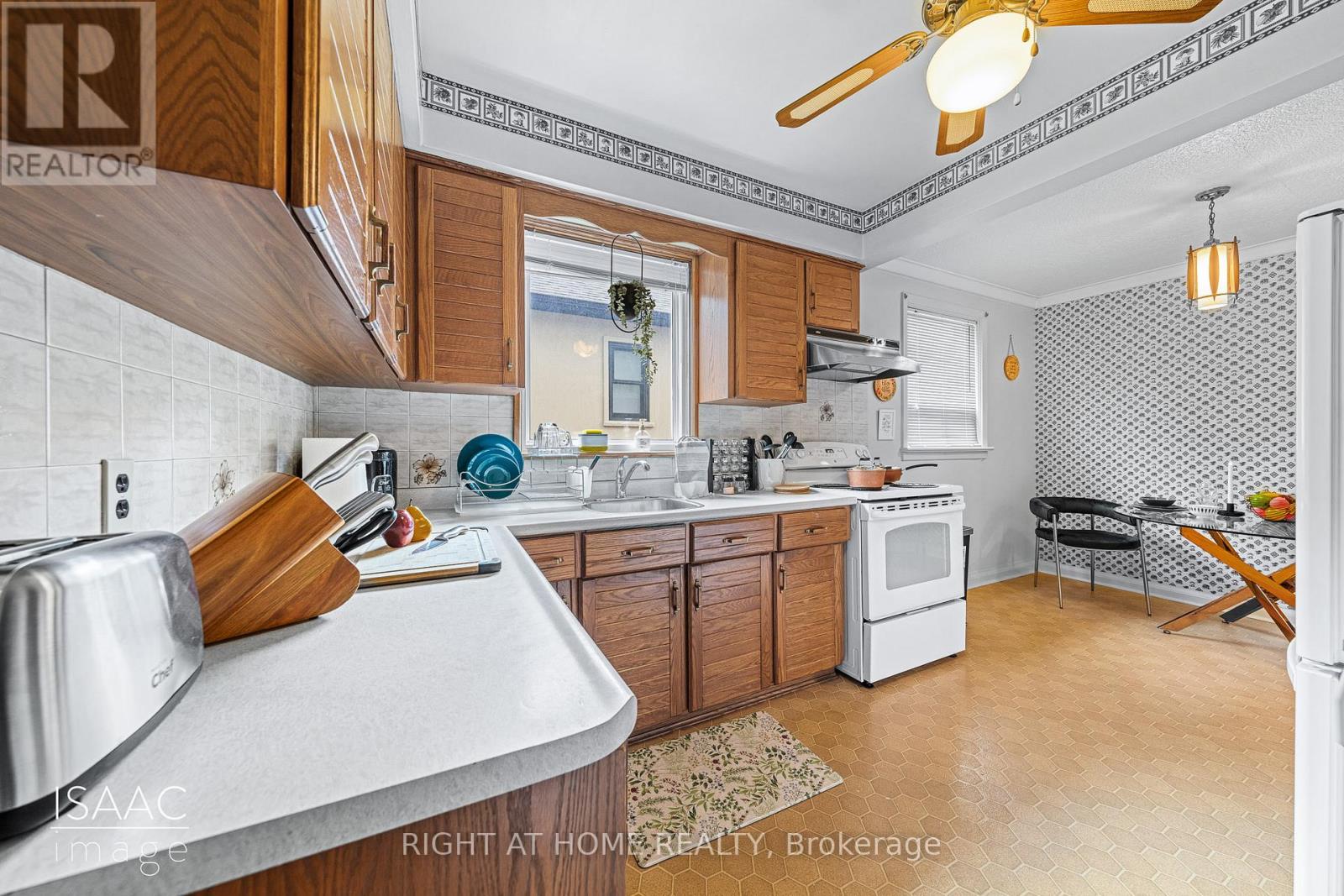 98 YORKVIEW DRIVE