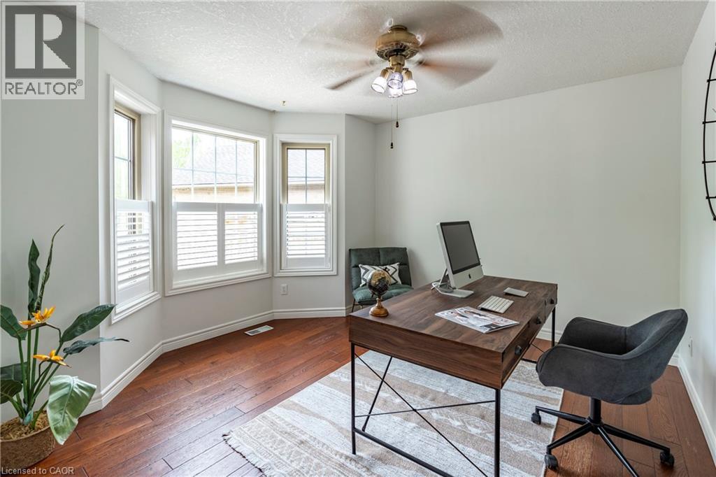 632 BAYHAMPTON Crescent