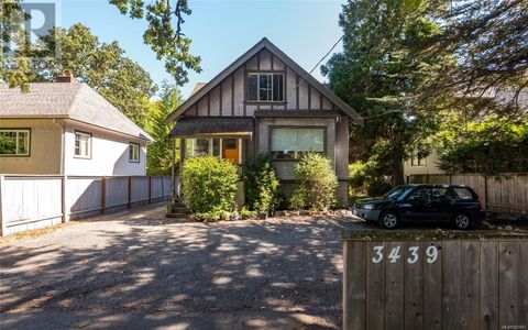 3439 Cook St Saanich BC V8X1B2