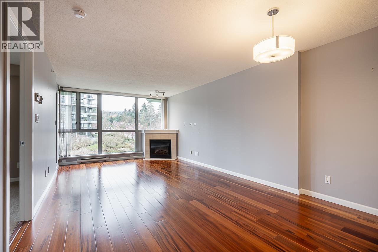 407 295 GUILDFORD WAY