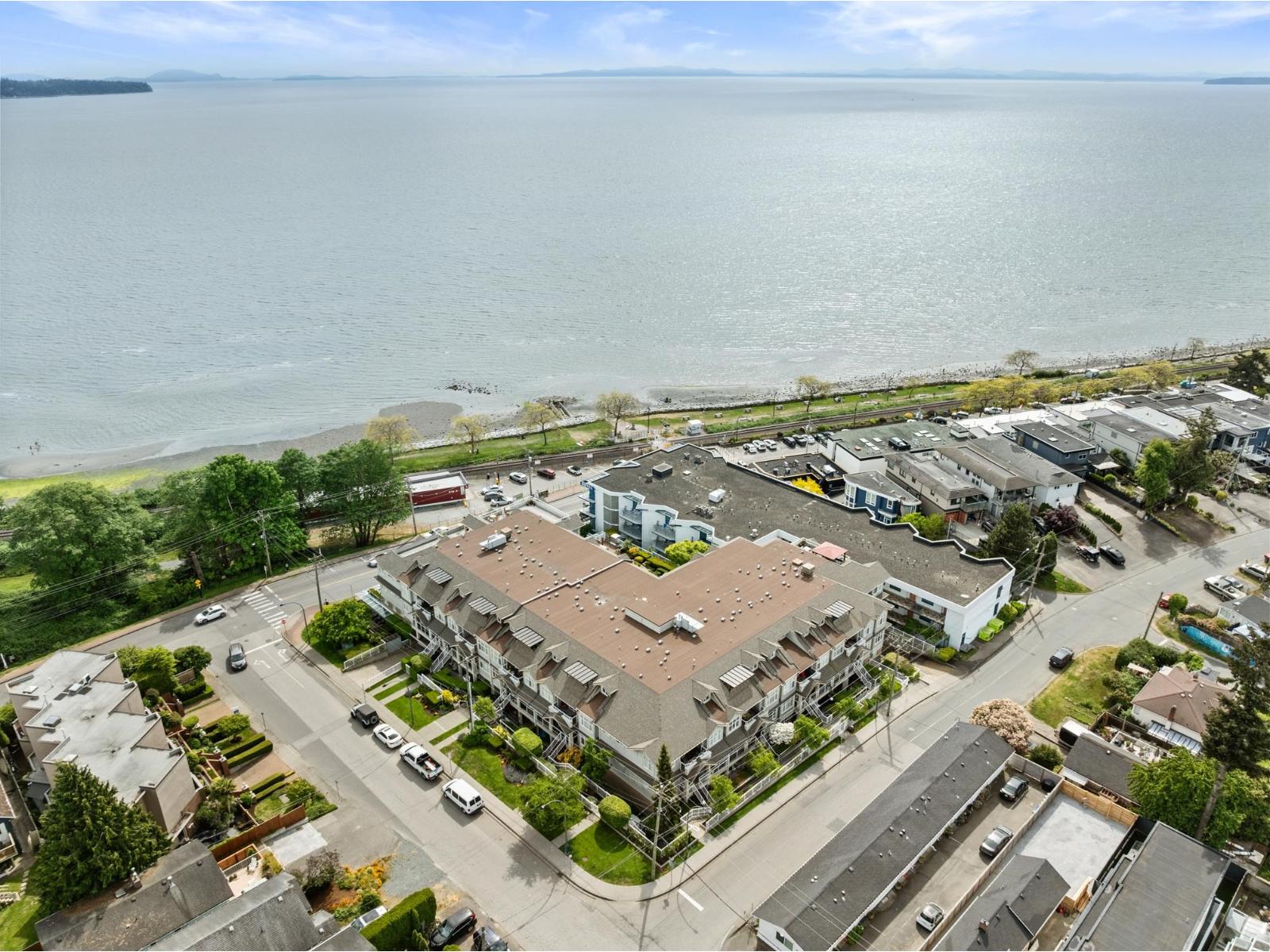 212 15621 MARINE DRIVE
