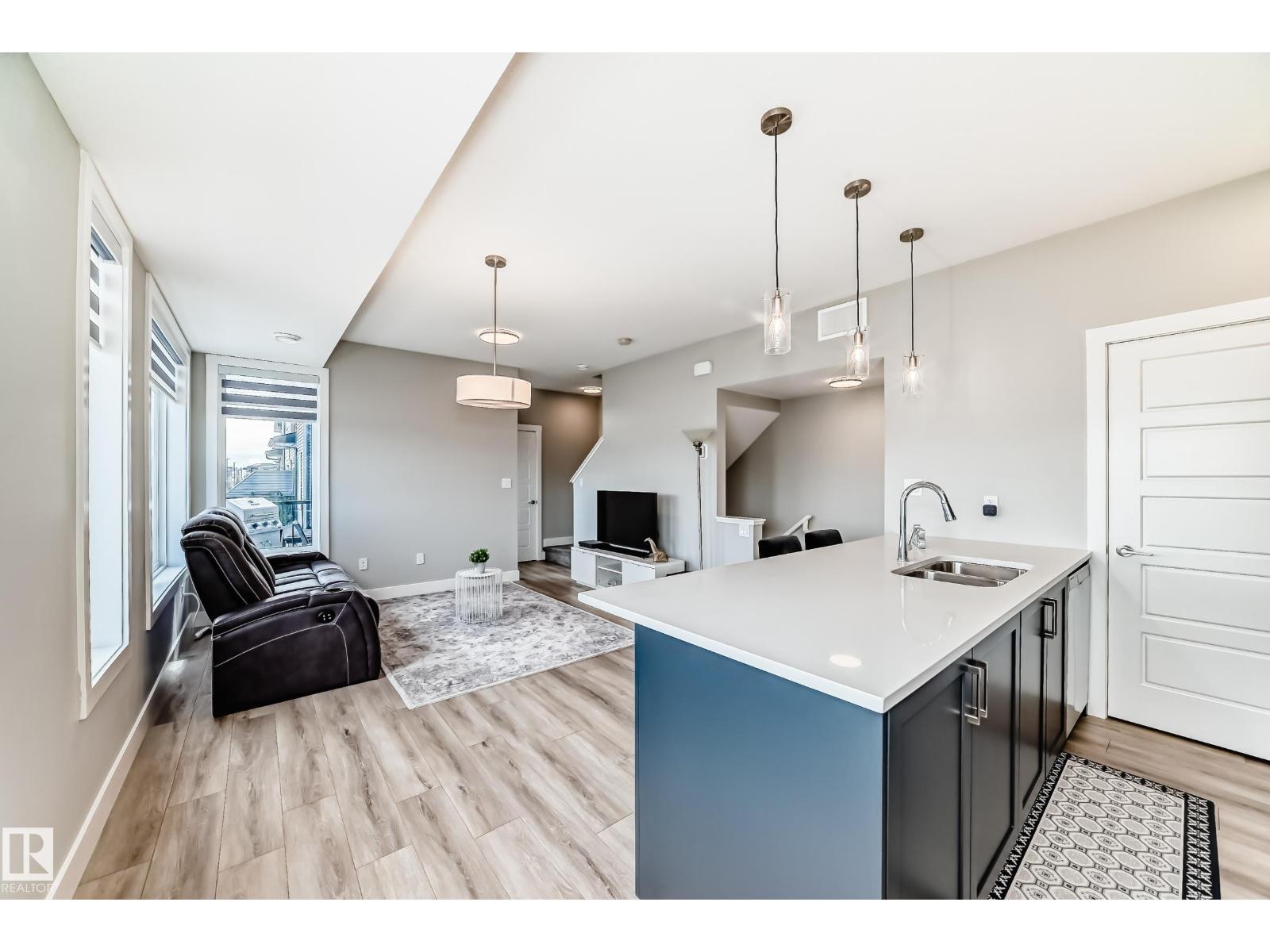 #50 6905 25 AV SW