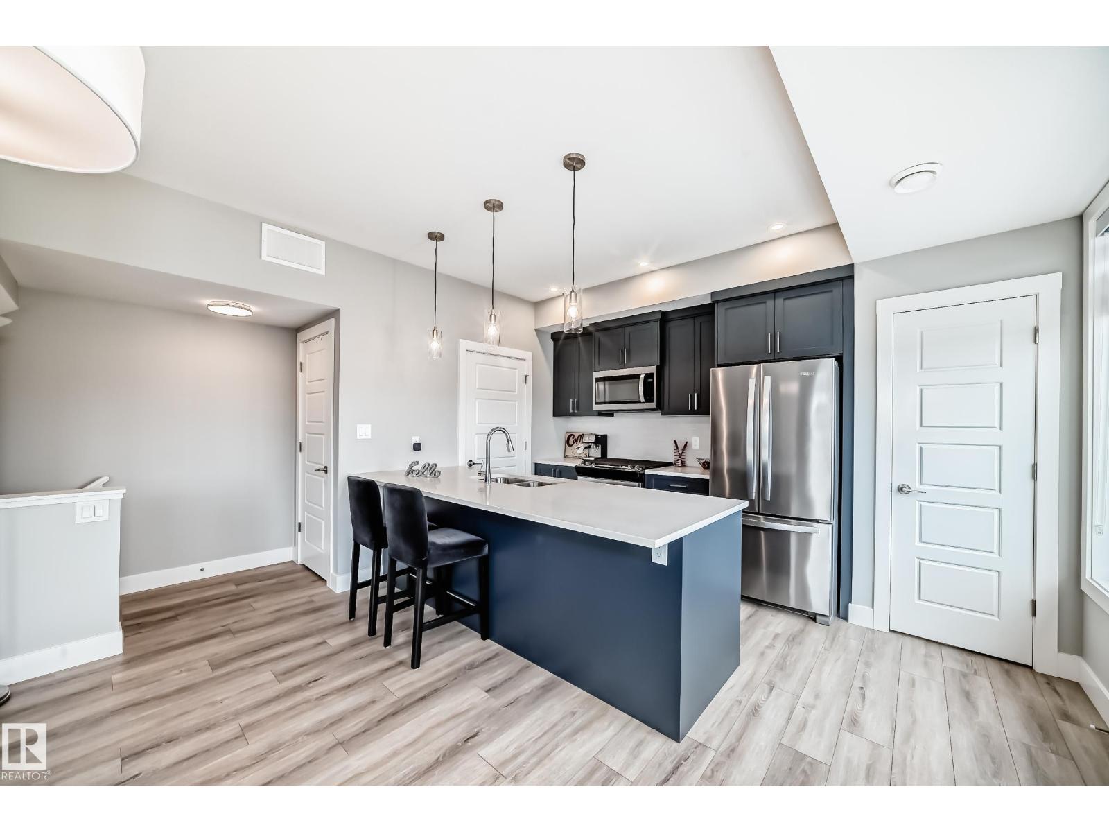 #50 6905 25 AV SW