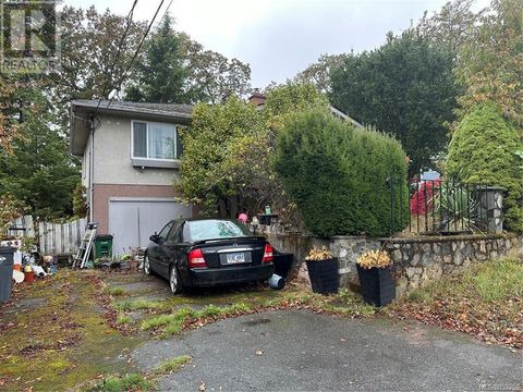 3480 Bethune Ave Saanich BC V8X1W2