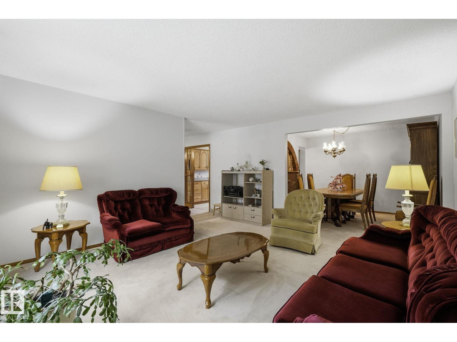 7 GRAHAM AV