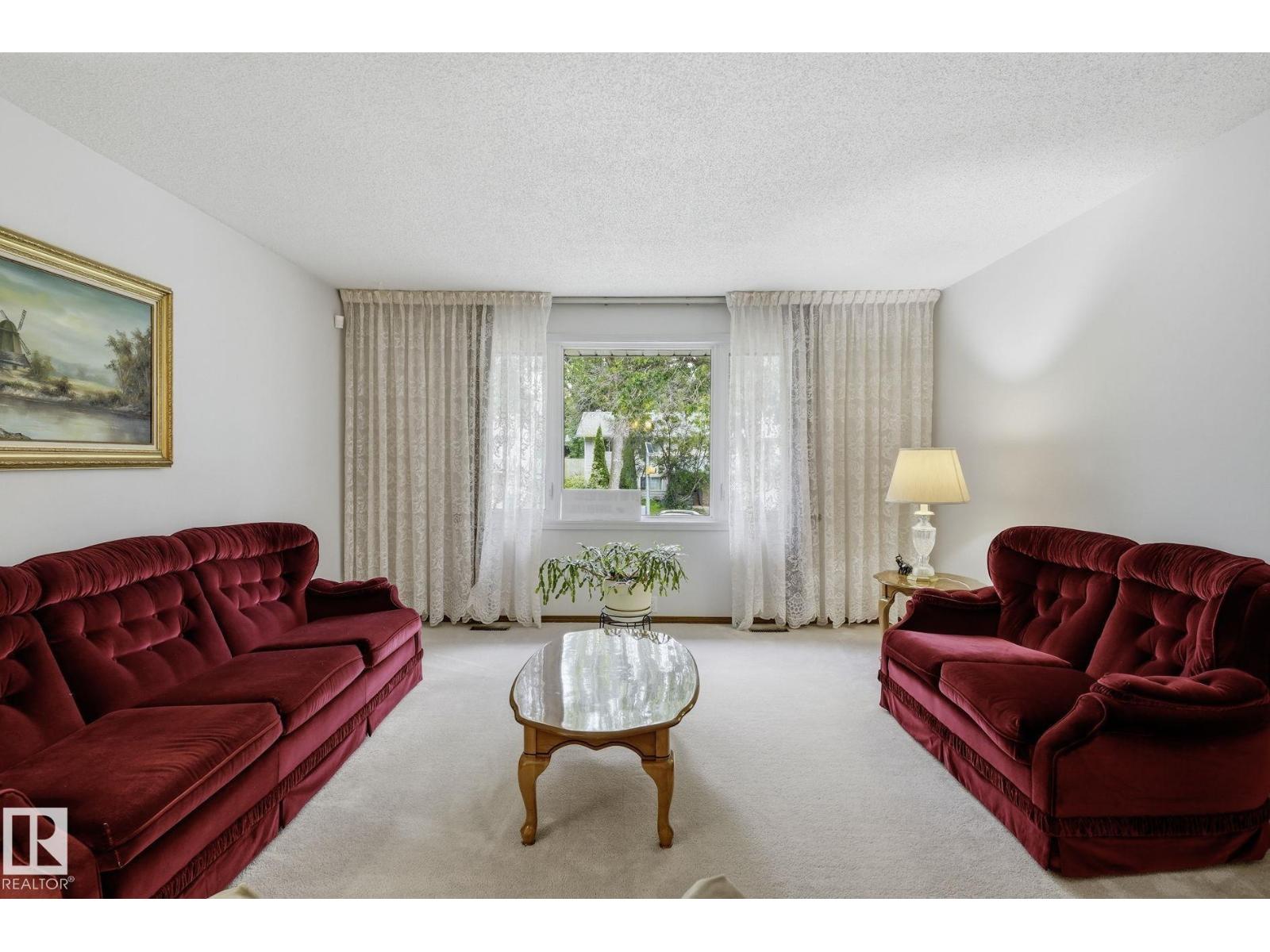 7 GRAHAM AV