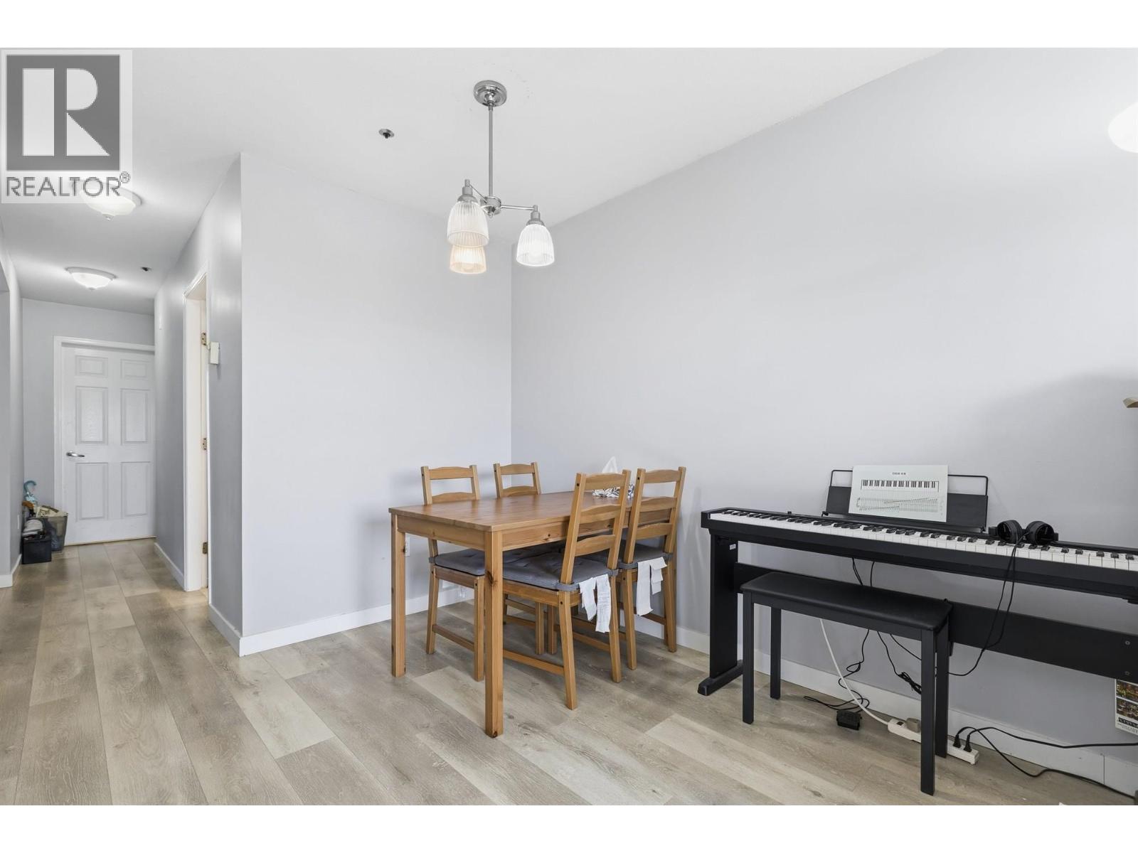 303 1310 CARIBOO STREET