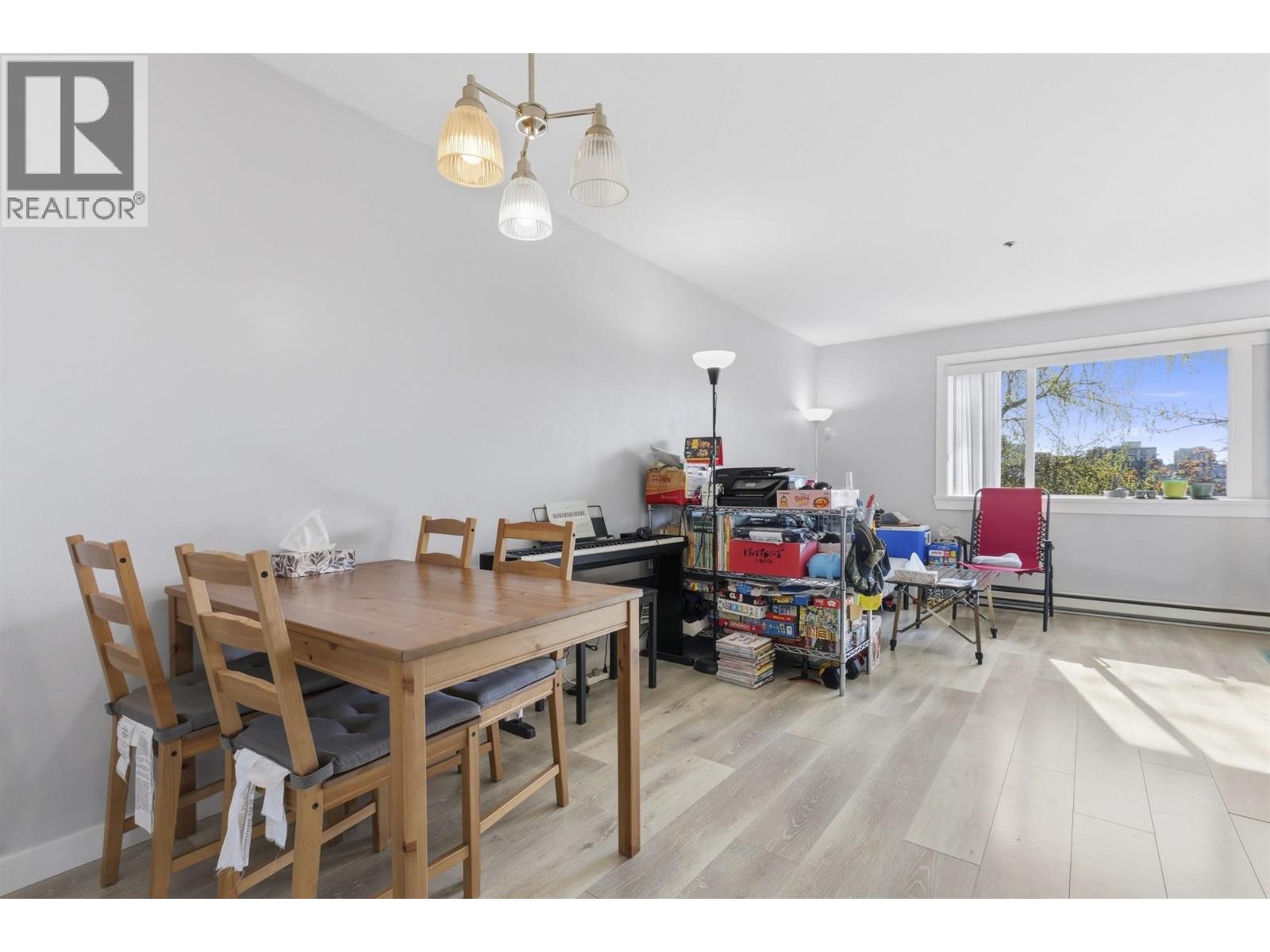 303 1310 CARIBOO STREET