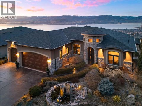 954 Hewetson Avenue Kelowna BC V1W5H8