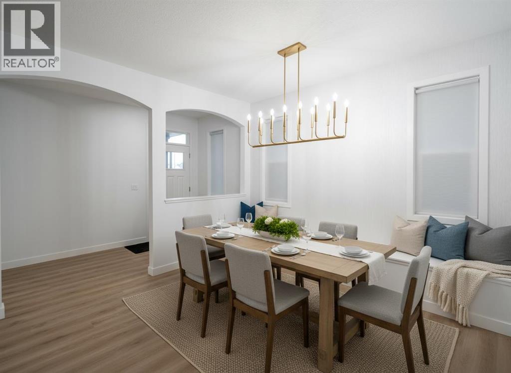 541 Savanna Drive NE