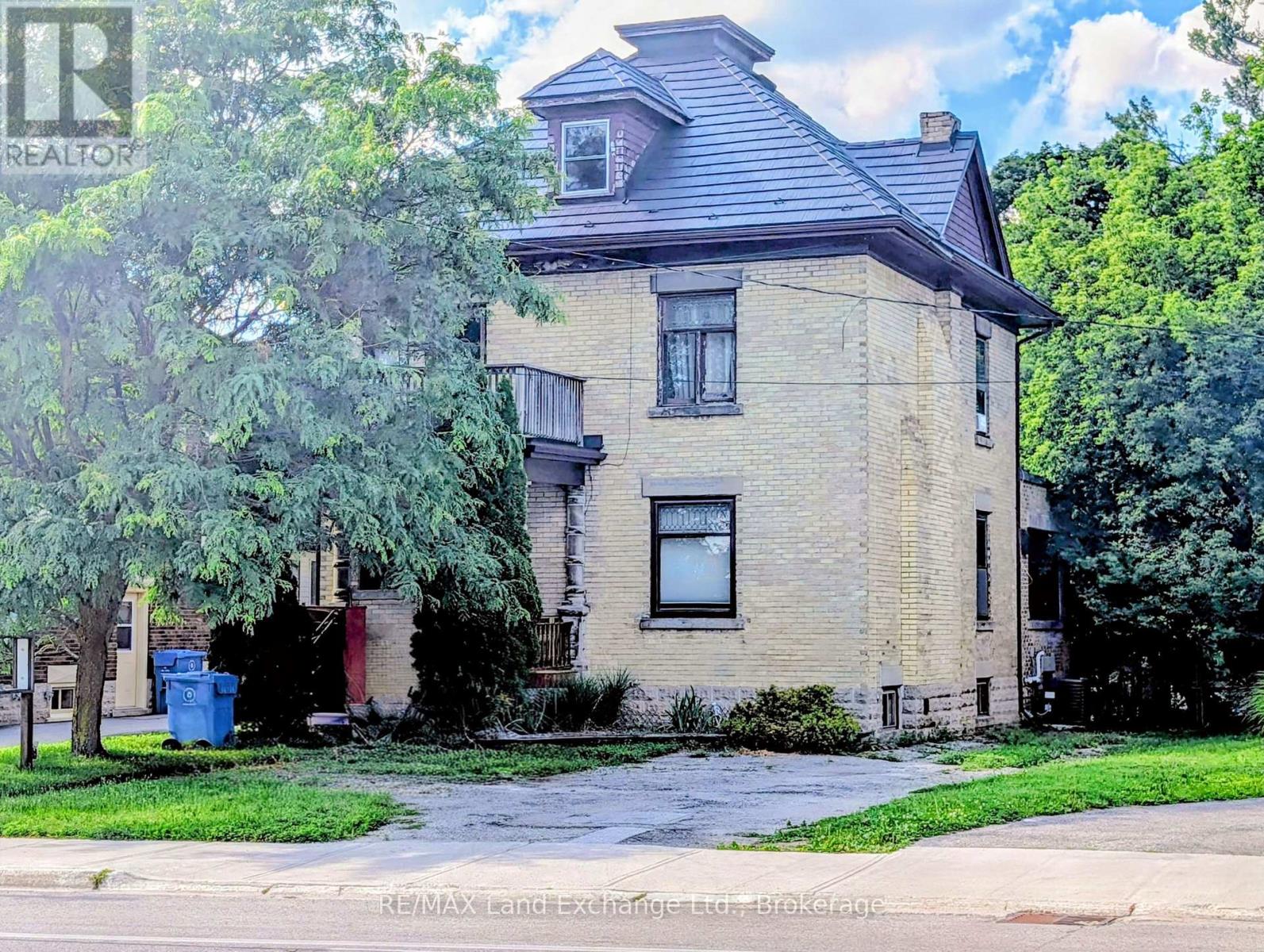 570 10TH STREET