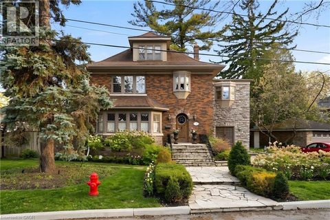 74 OAK KNOLL Drive Hamilton ON L8S4C4