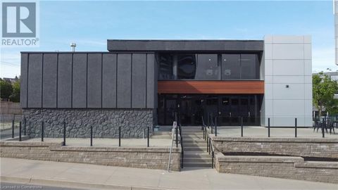 618 KING Street W Kitchener ON N2G1C8