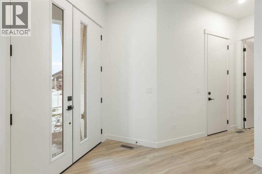 52 Lakes Estates Circle