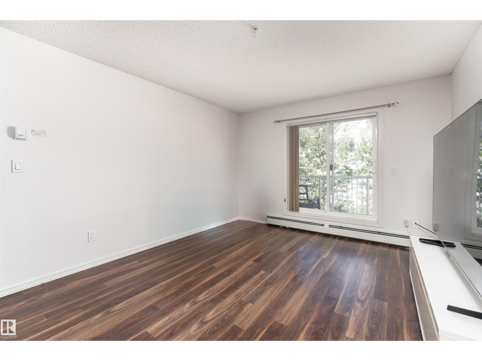 #303 2208 44 AV NW