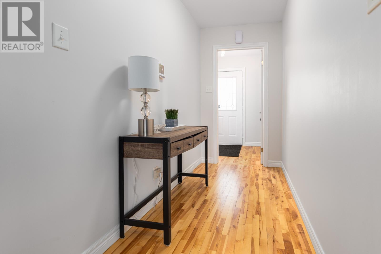 11 Greslet Place
