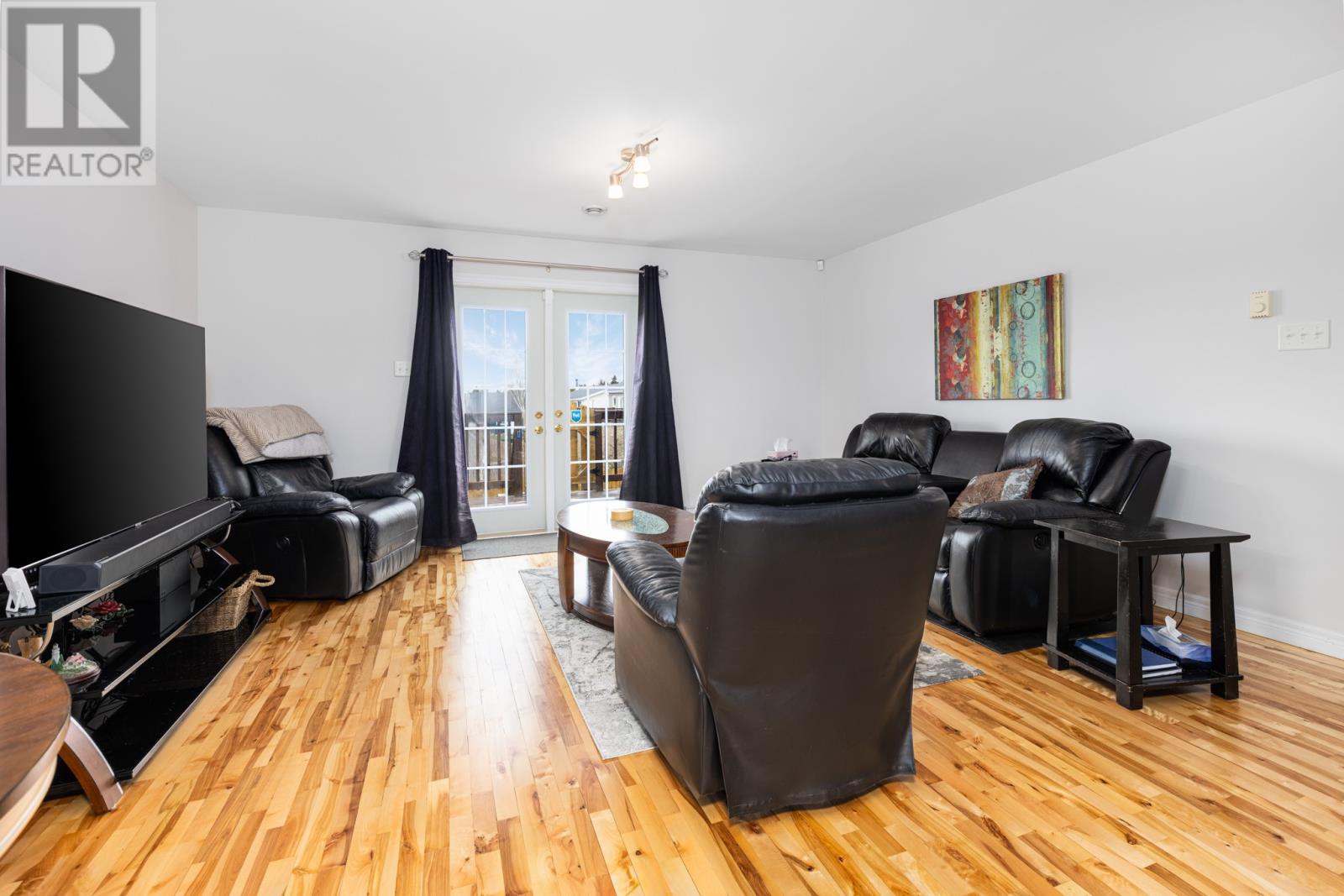 11 Greslet Place