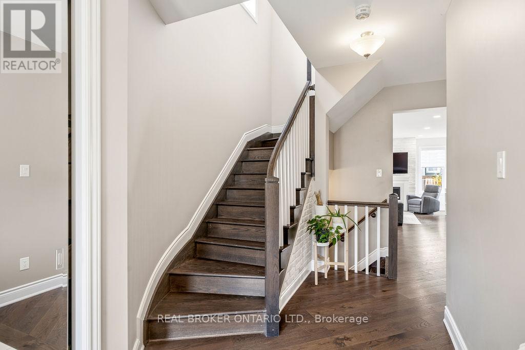 984 SHIMMERTON CIRCLE