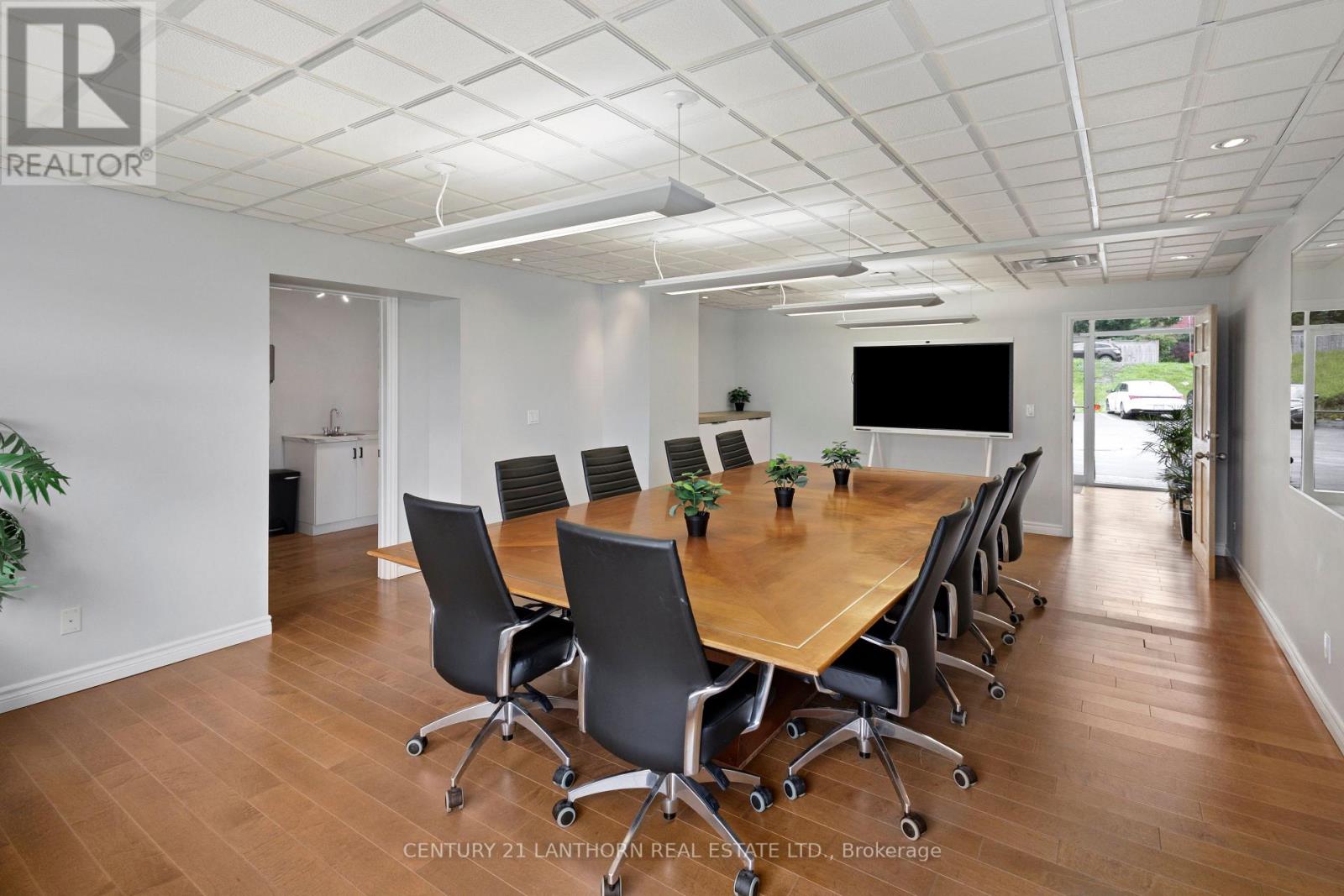 205 - 35 BRIDGE STREET