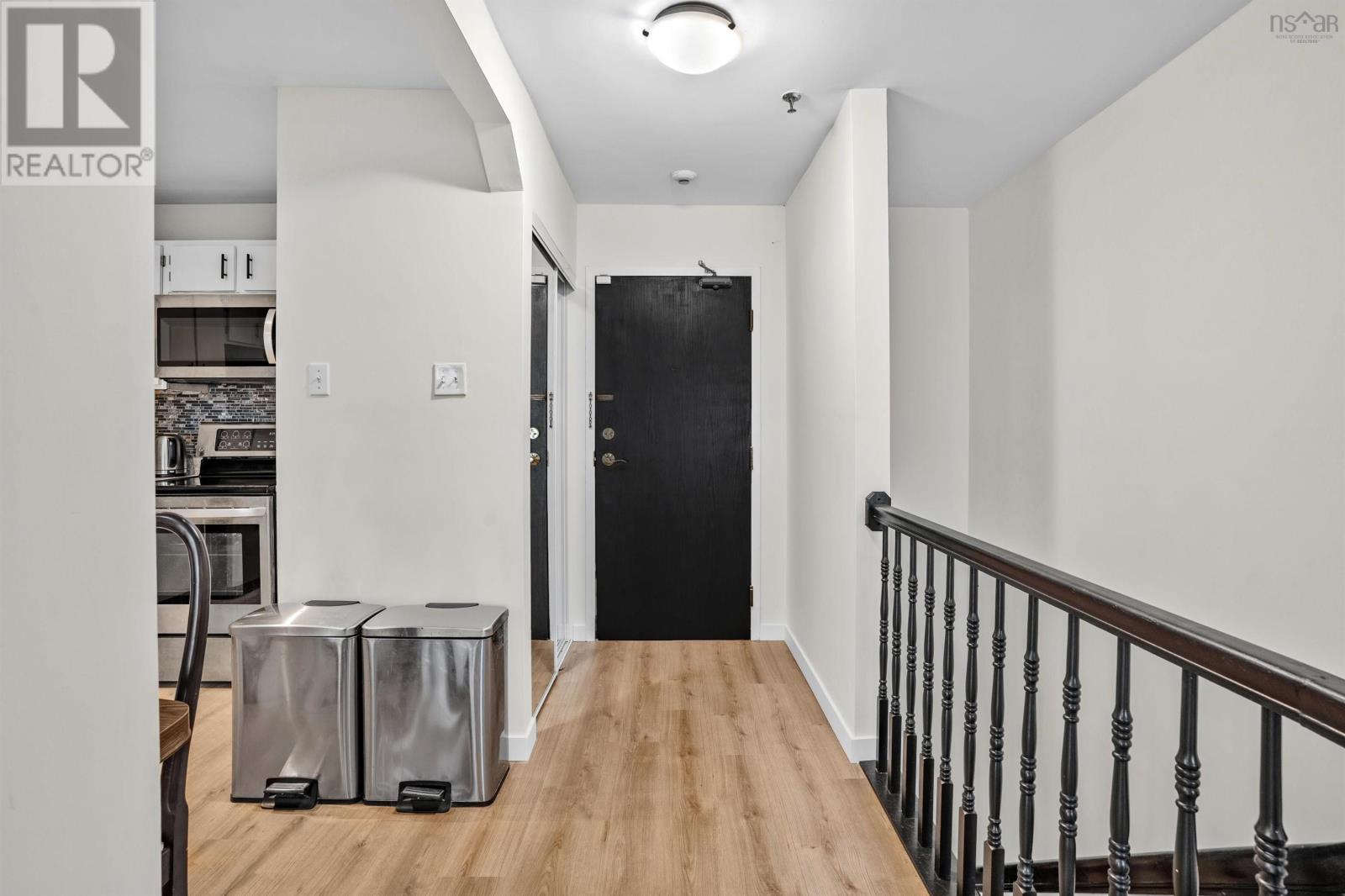101 75 Collins Grove - Photo 2