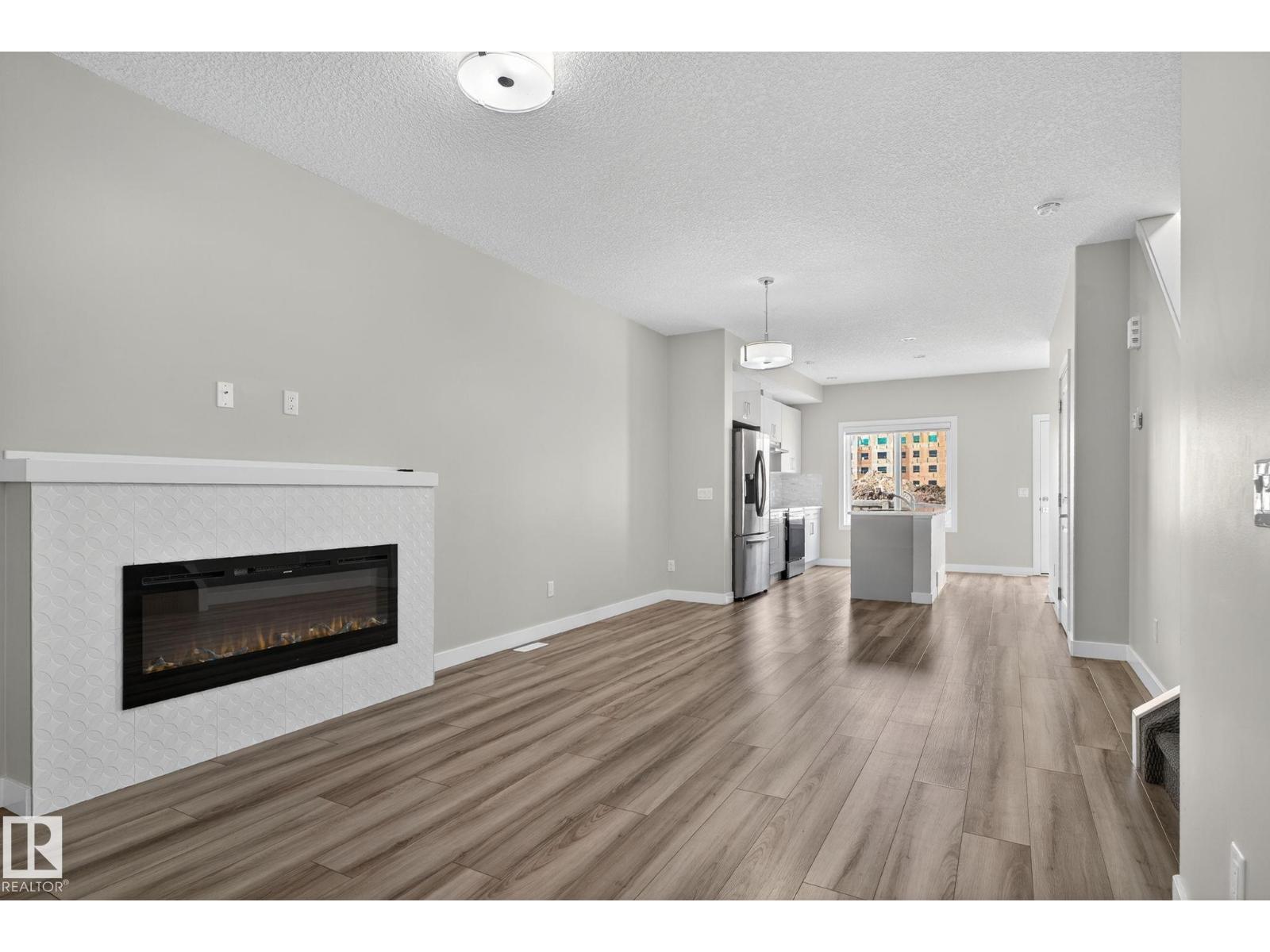 4877/79/81/83 ALWOOD PT SW