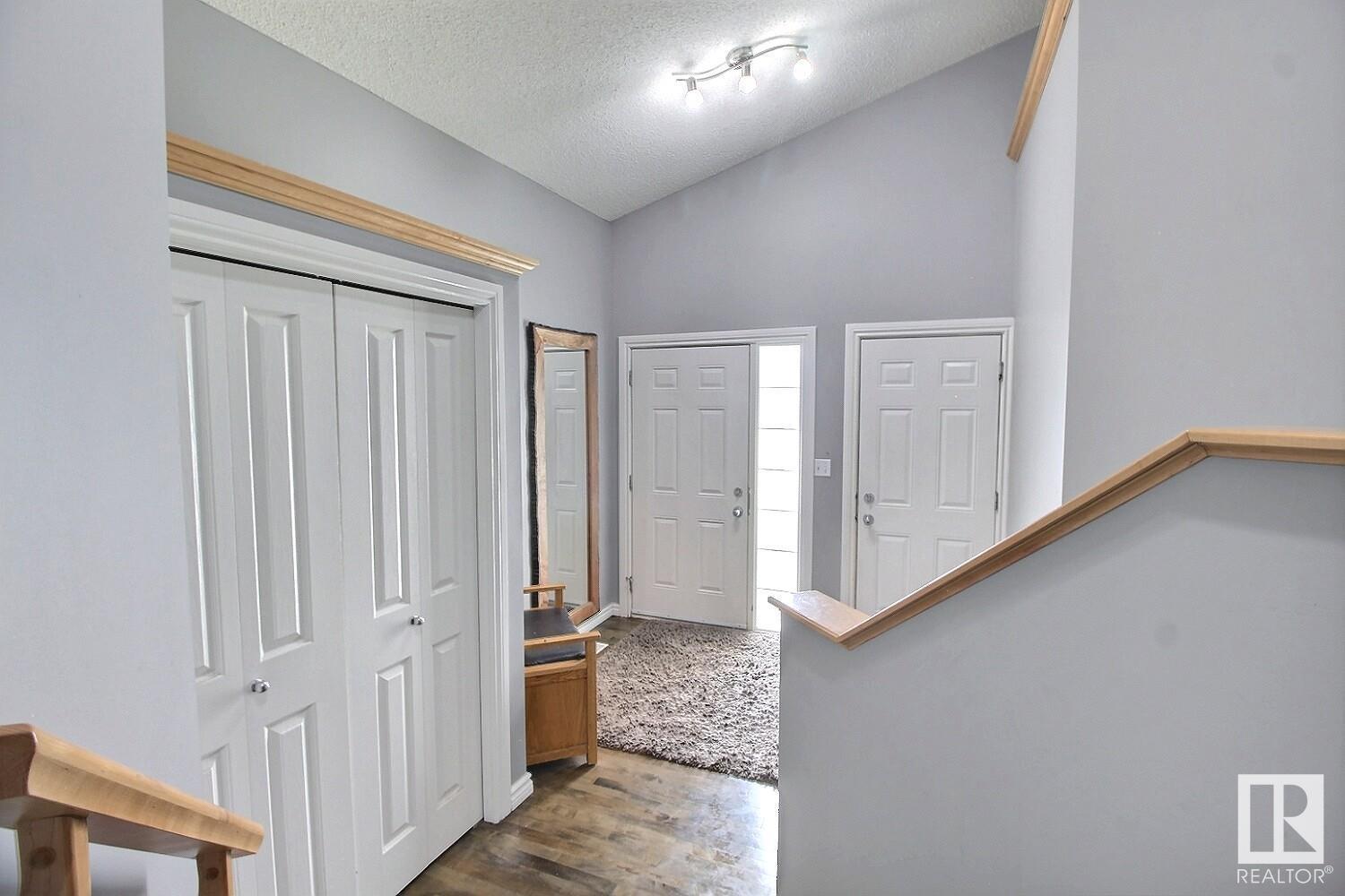 2527 HANNA CR NW