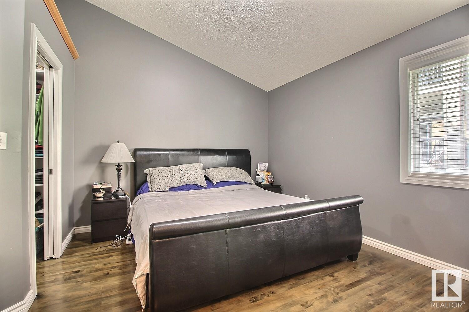 2527 HANNA CR NW
