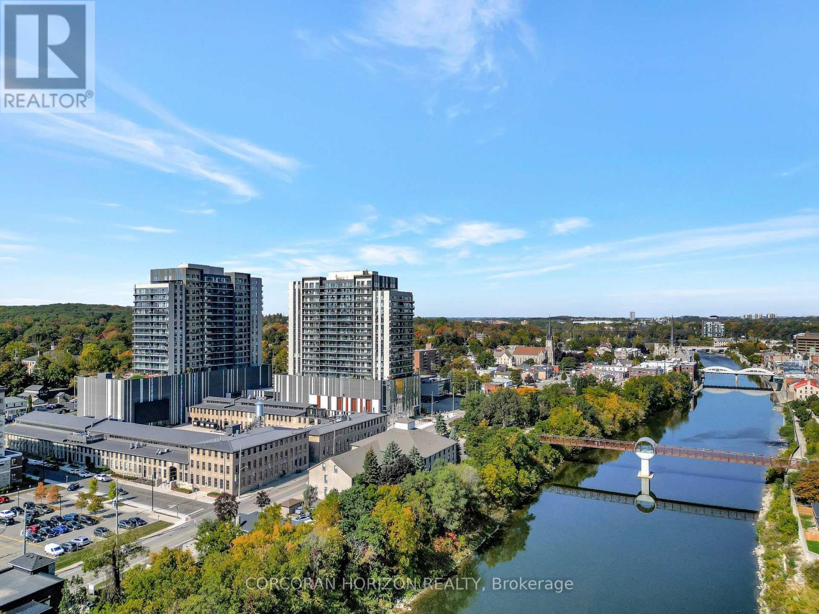 802 - 15 GLEBE STREET
