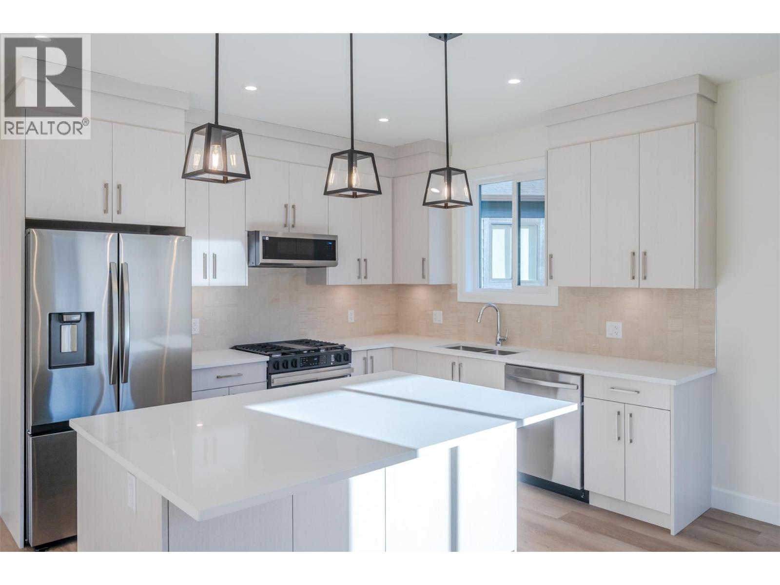 255 Bentgrass Avenue