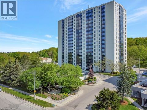 35 GREEN VALLEY Drive Unit# 902 Kitchener ON N2P2A5