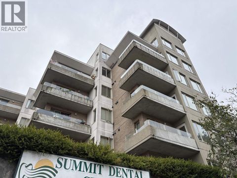 204 137 W 17TH STREET North Vancouver BC V7M1V5