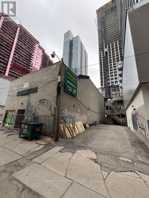 381-383 KING STREET W