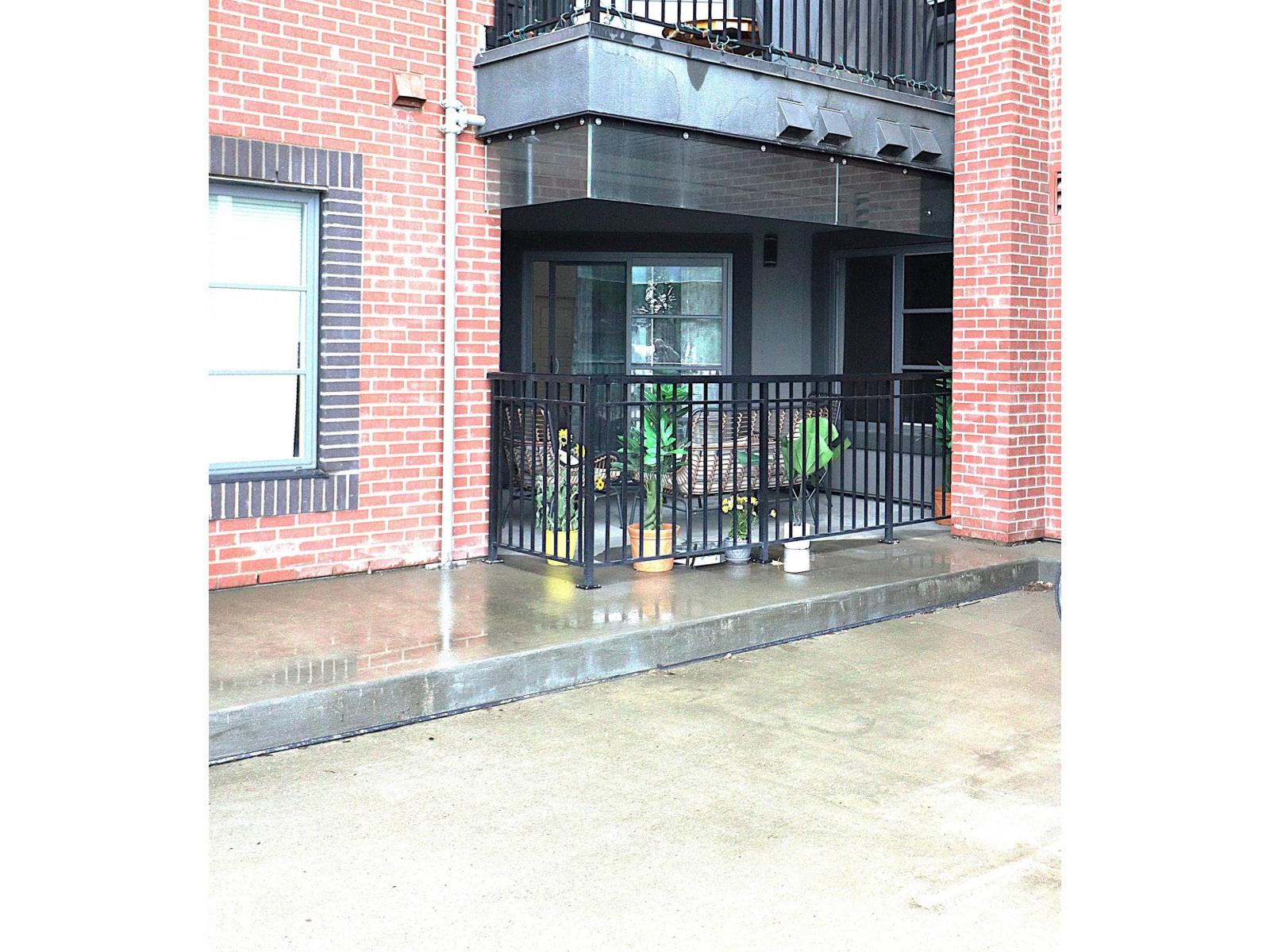 #110 1144 ADAMSON DR SW