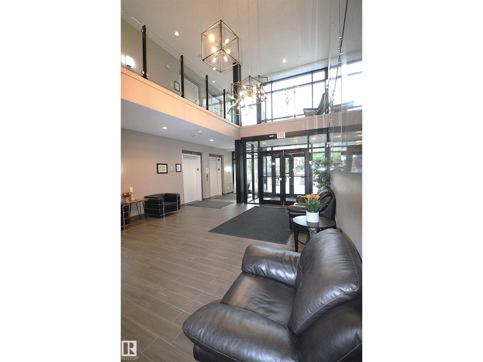 #110 1144 ADAMSON DR SW