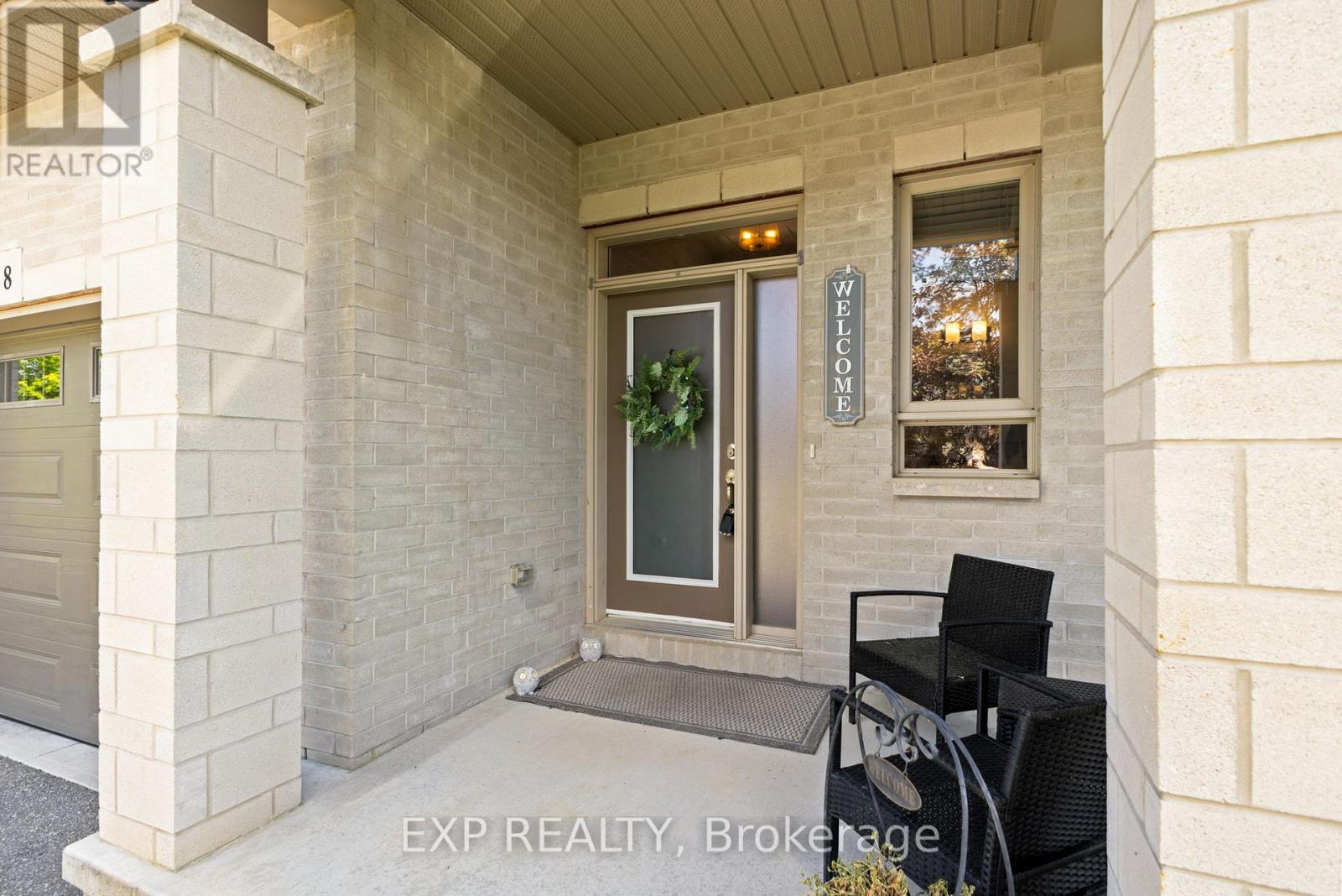 8 DULMAGE CRESCENT
