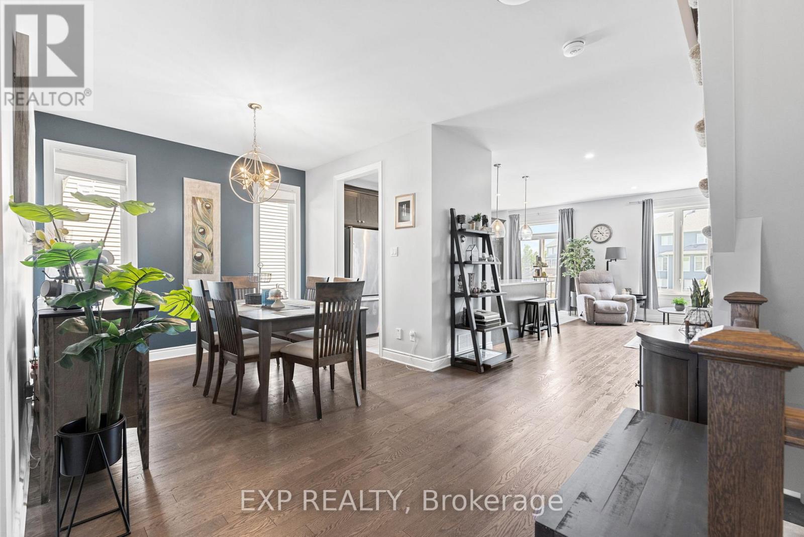 8 DULMAGE CRESCENT
