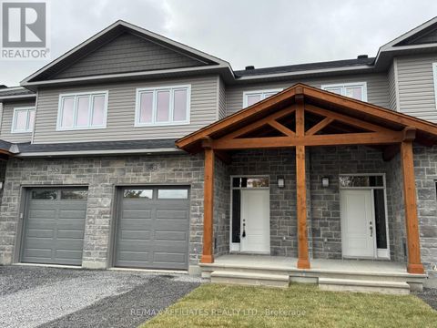 363 VOYAGEUR PLACE Russell ON K0A1W0