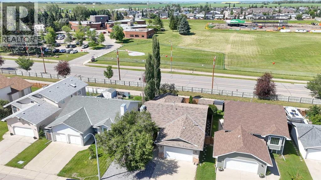254 Maple Grove Crescent