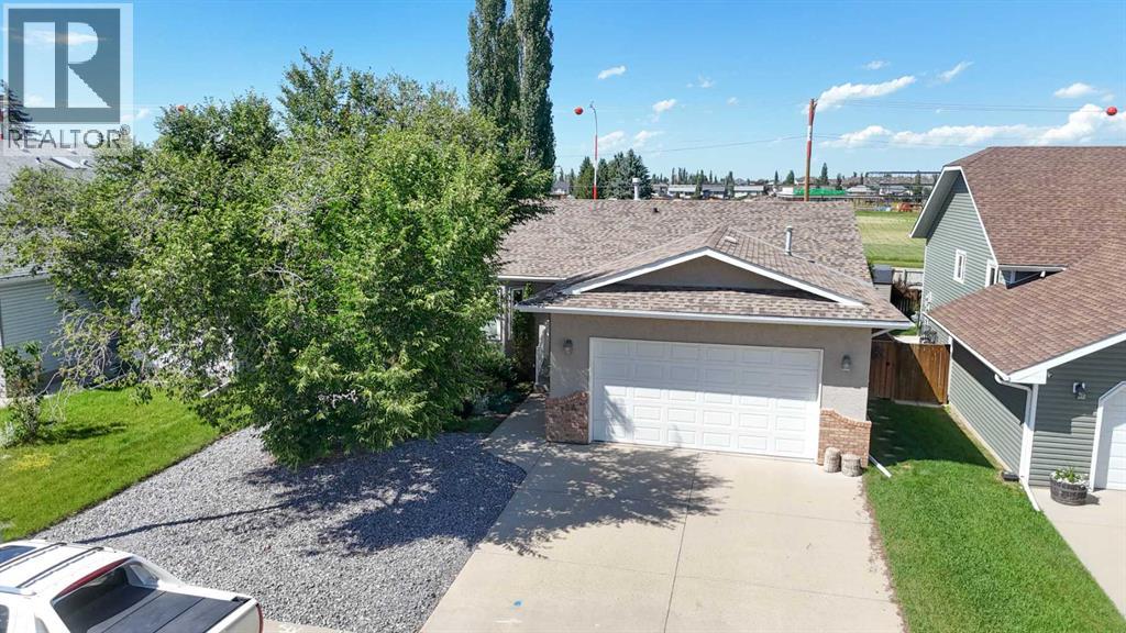 254 Maple Grove Crescent