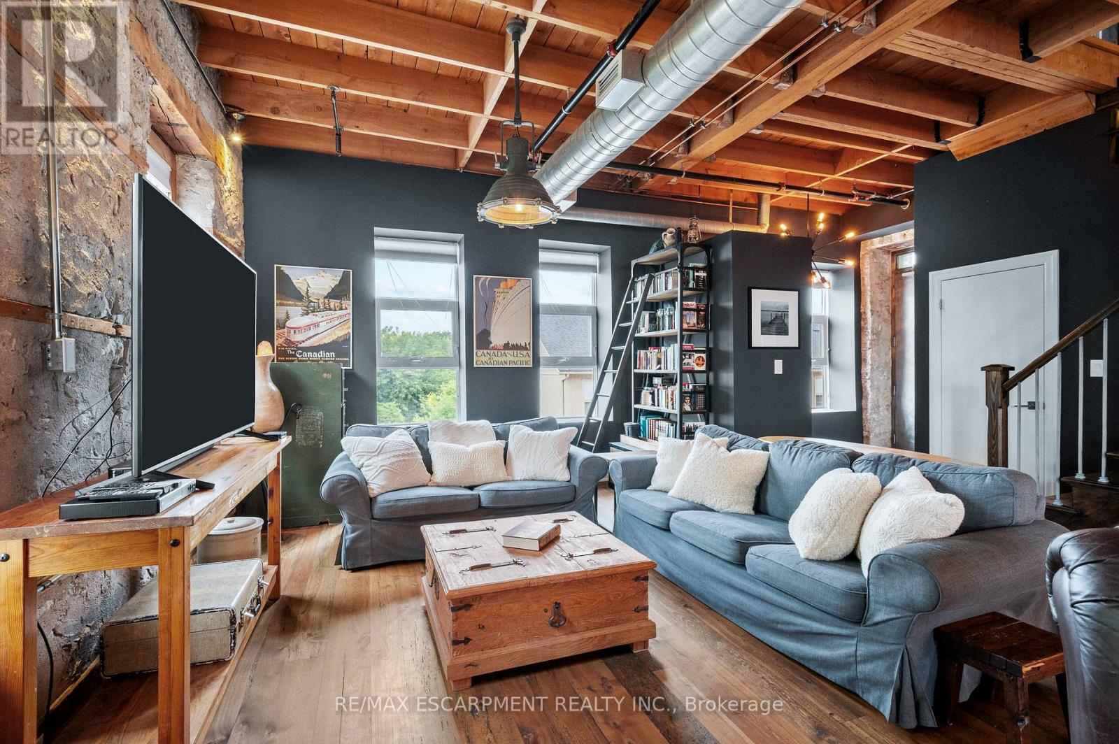 201 - 25 CONCESSION STREET