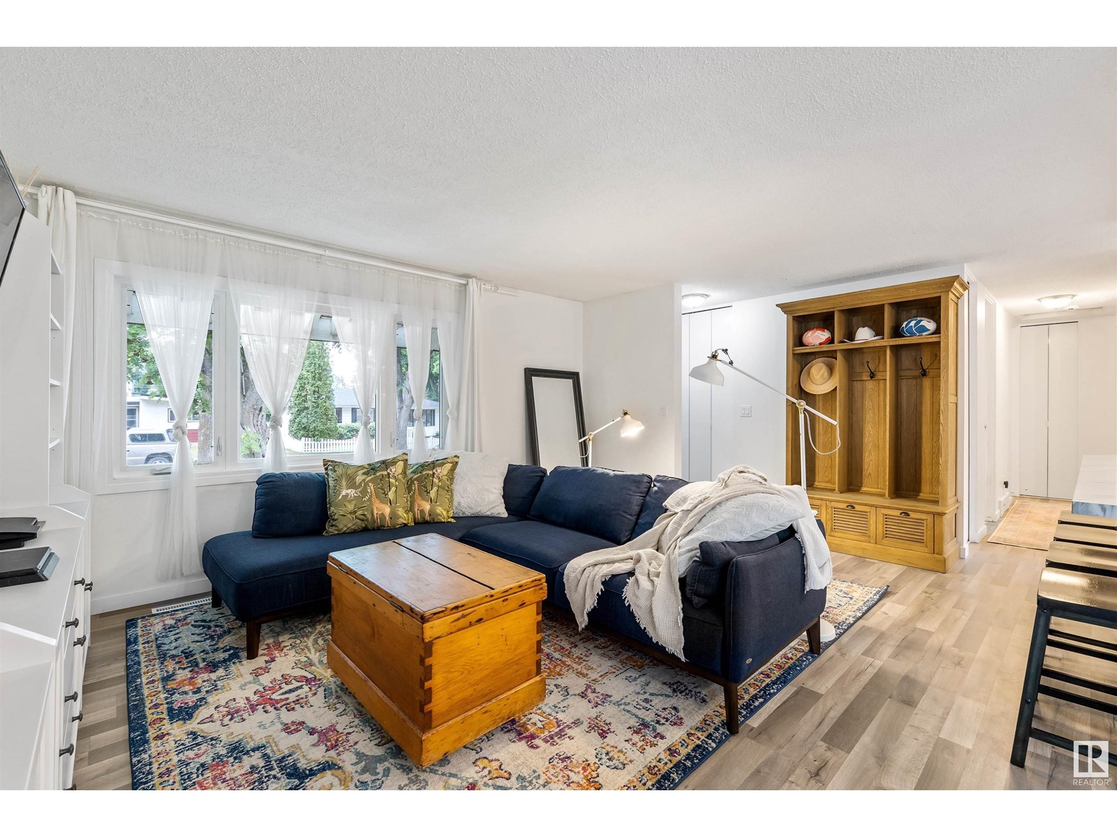 39 ST VITAL AV