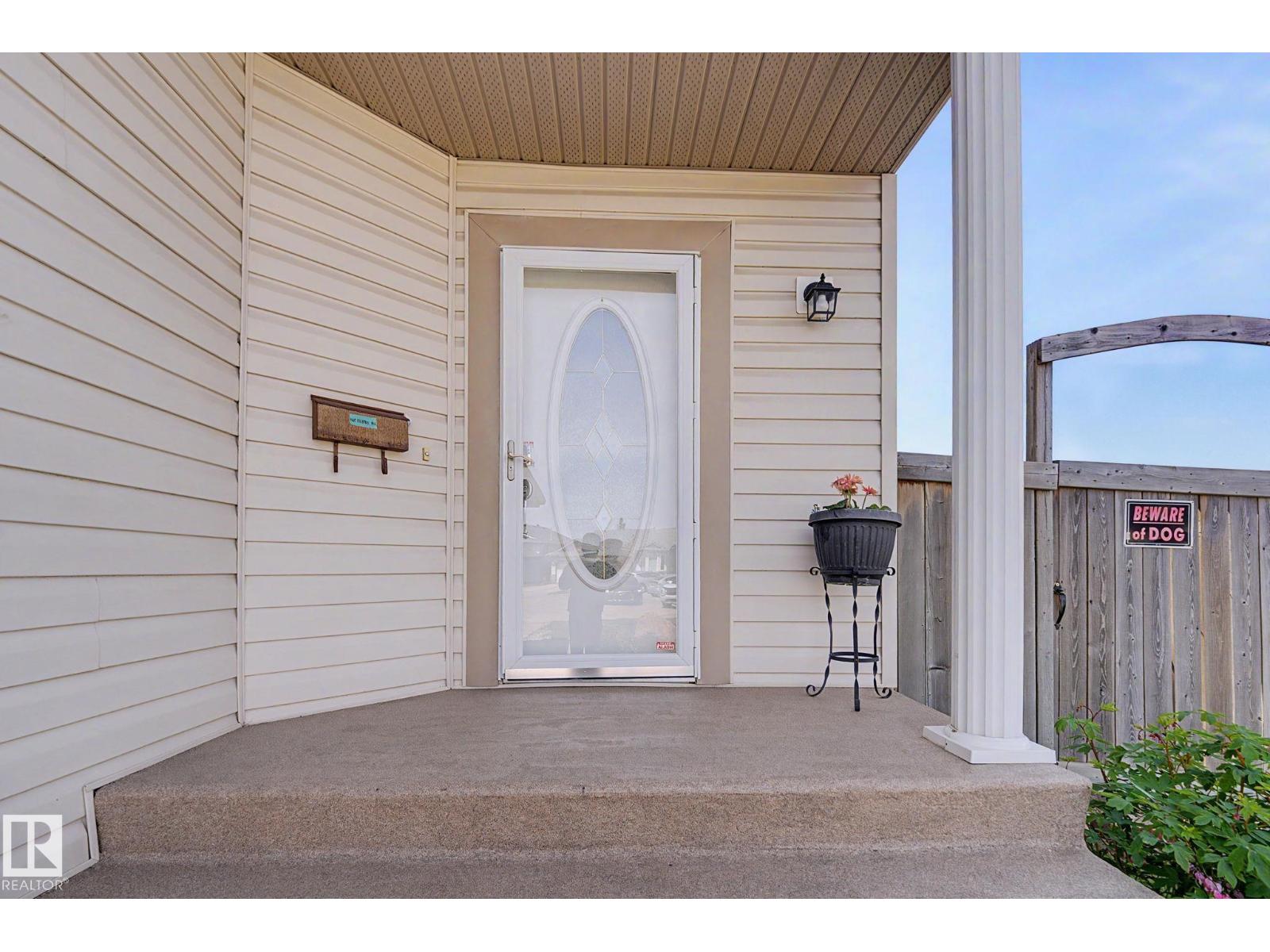 262 DUNVEGAN RD NW