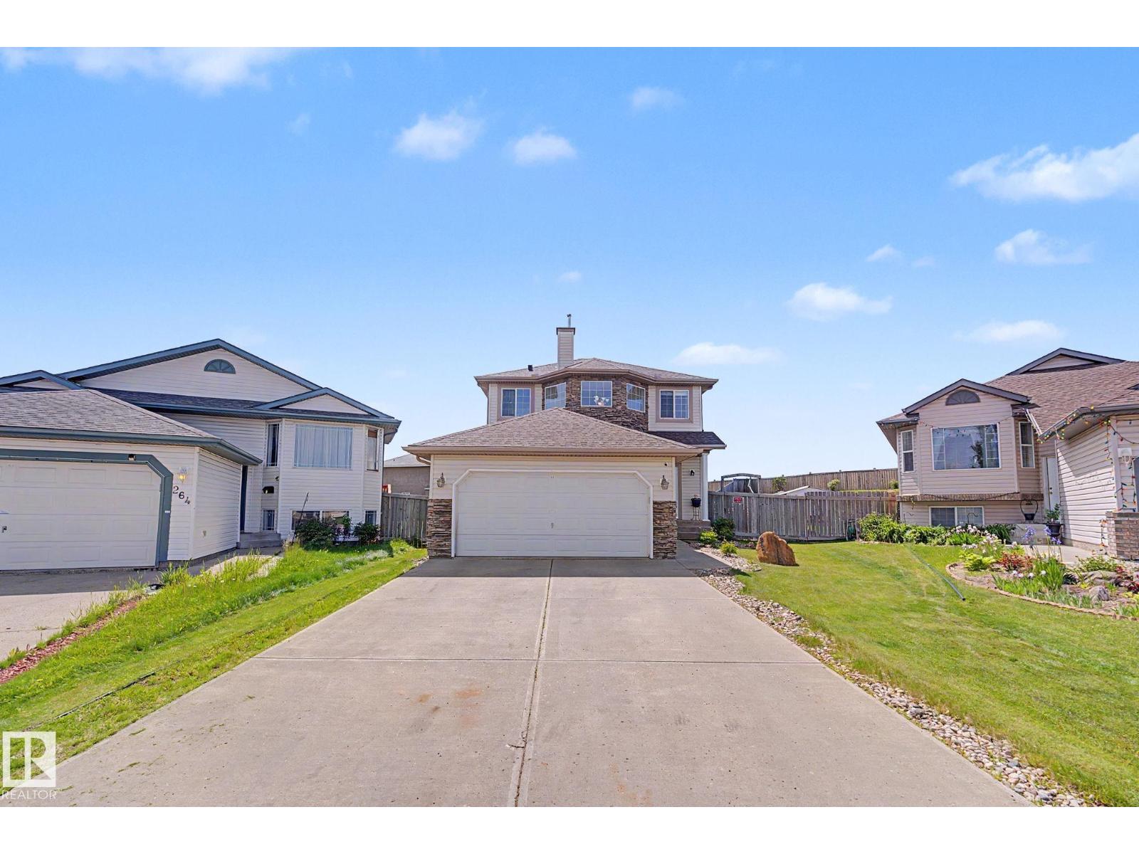 262 DUNVEGAN RD NW