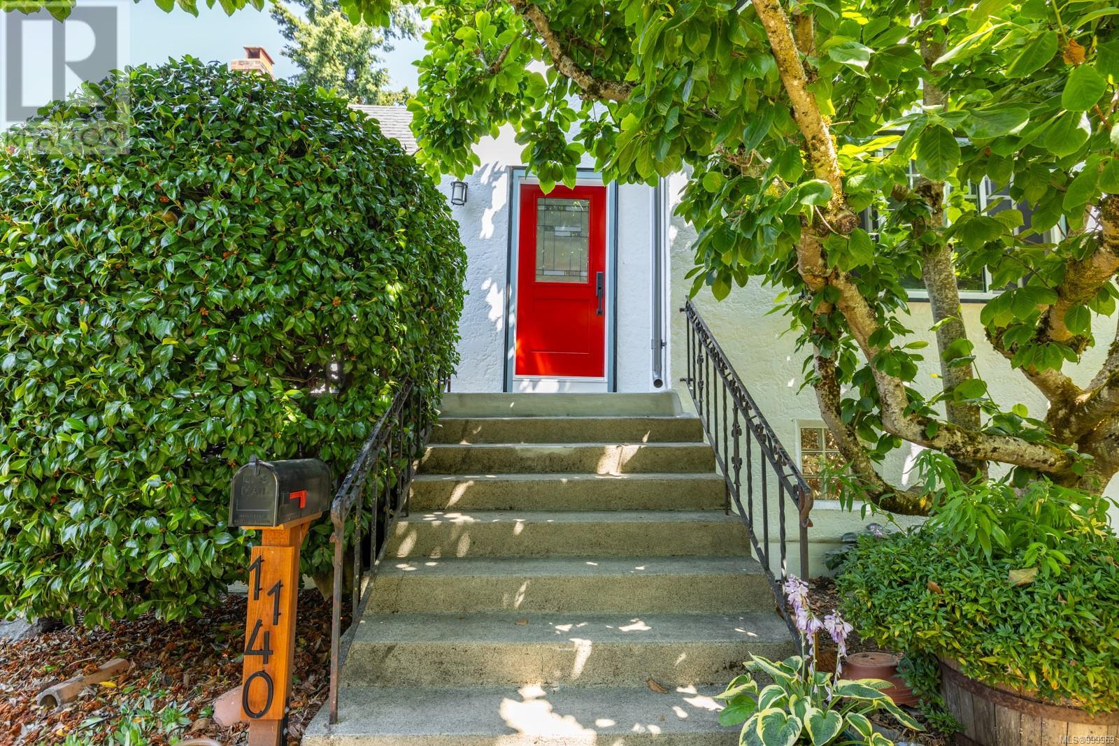 1140 Clovelly Terr
