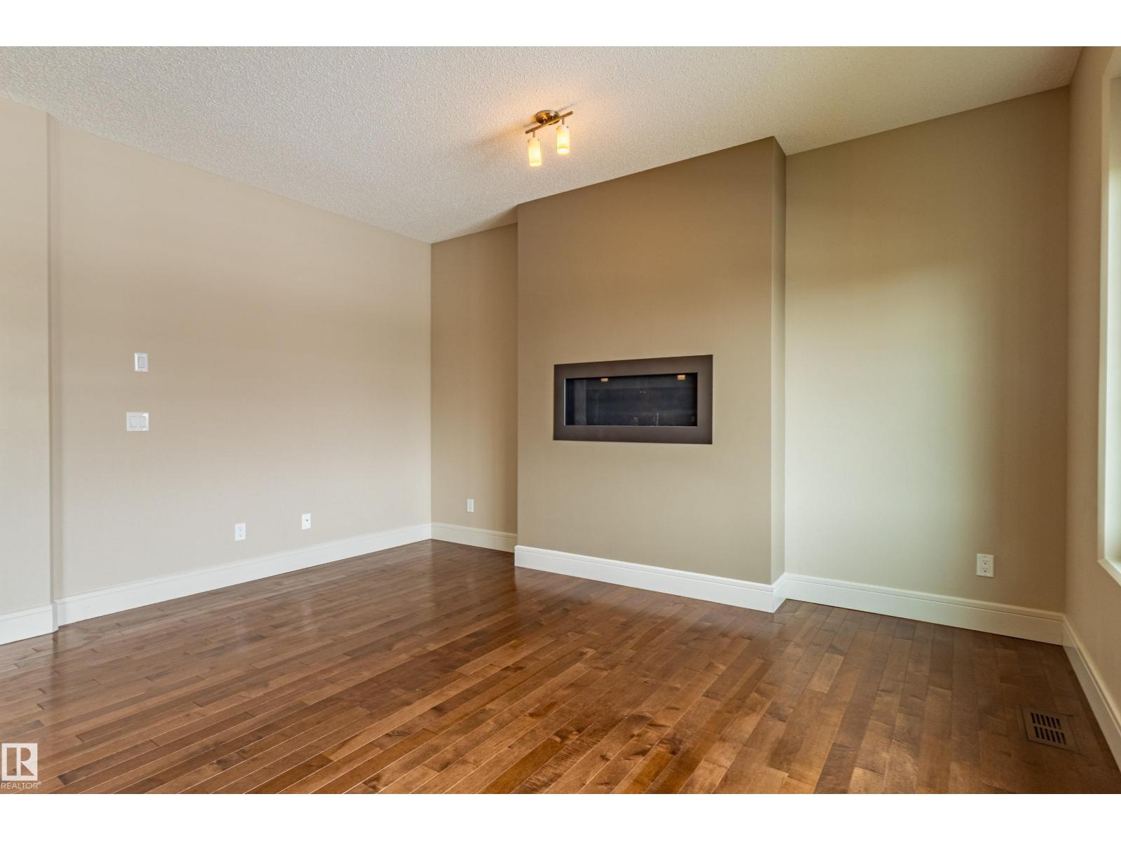 4906 Crabapple LN SW SW